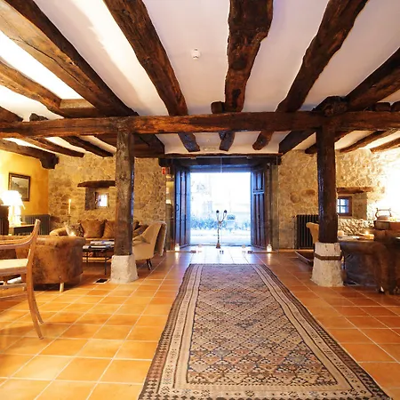 Hotell Casona De Quintana 3*