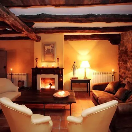 Hotell Casona De Quintana 3*