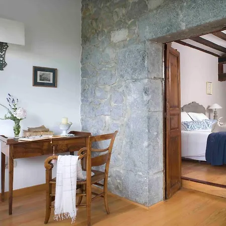 Hotell Casona De Quintana 3*